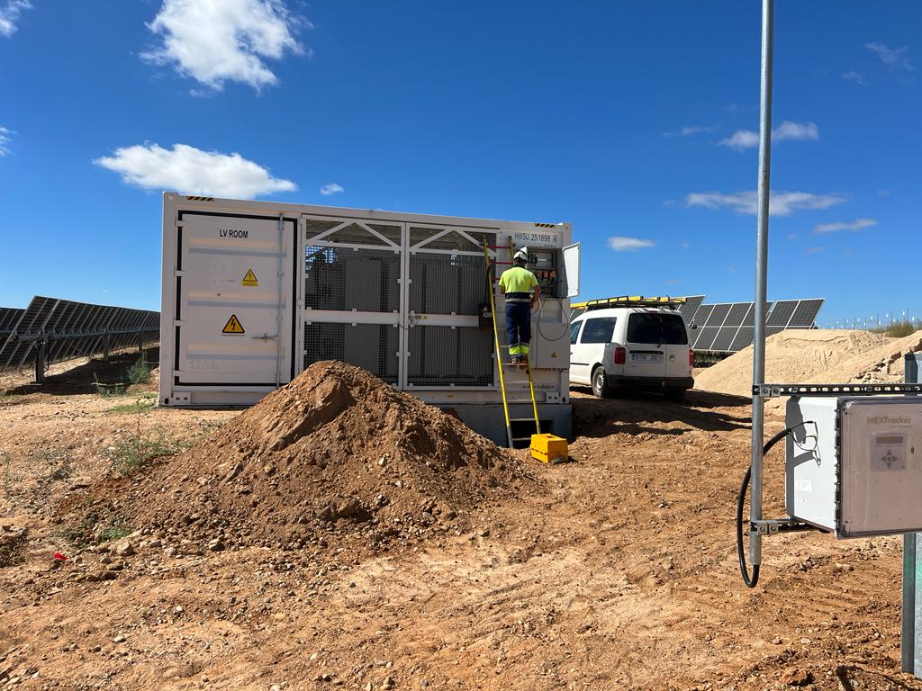 INSFOAMA instalaciones de fibra óptica, paneles solares